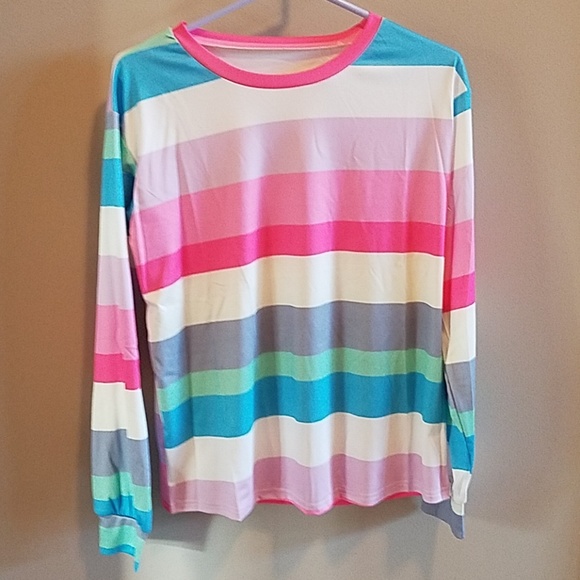 Tops - Picture 3 of 3